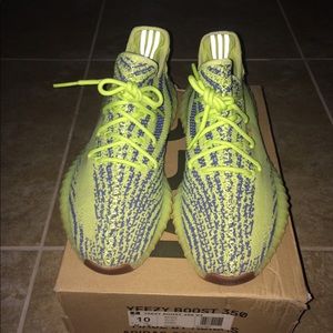Yeezy semi frozen yellow 350 v2